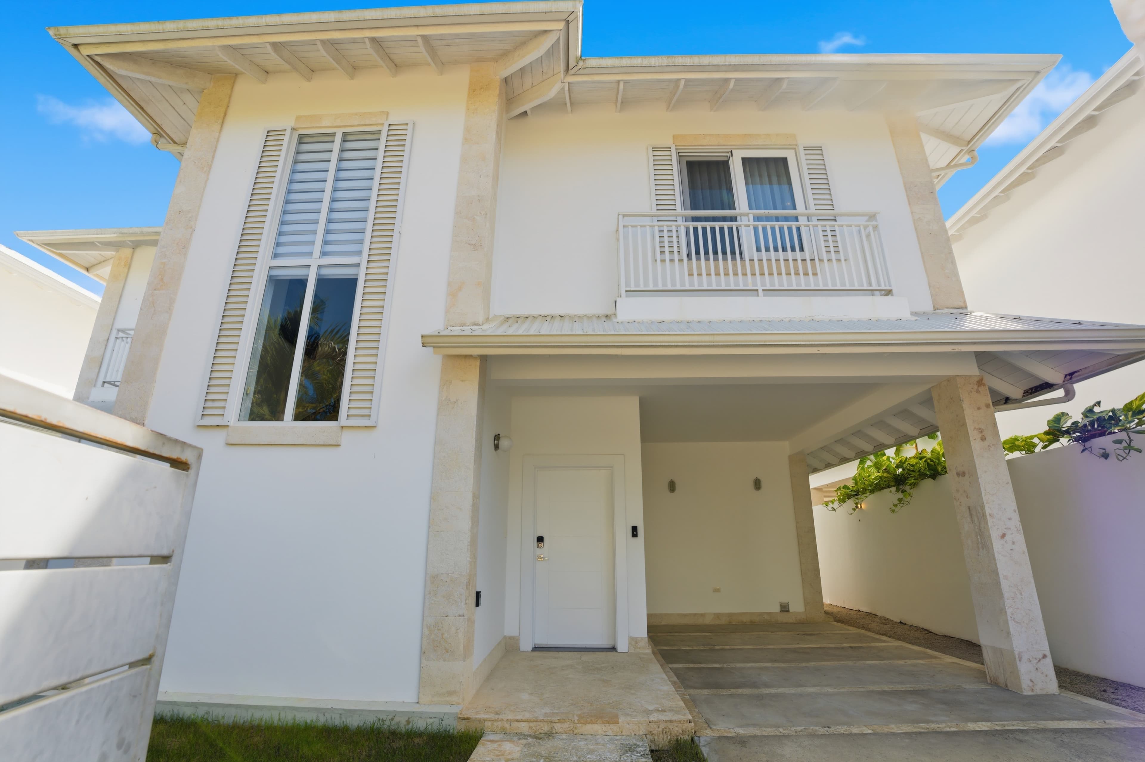 The Azura Residence thumbnail 15